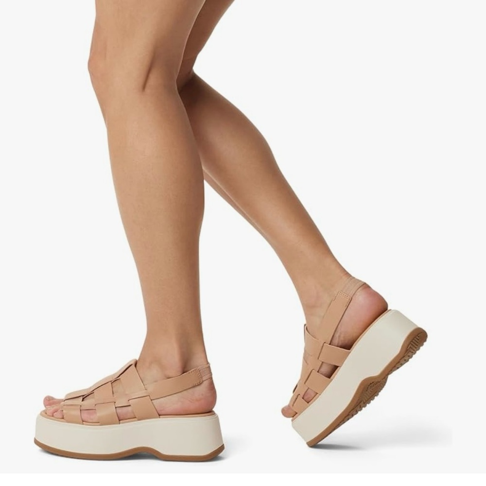 Sorel Tan and Cream Women's Sandals